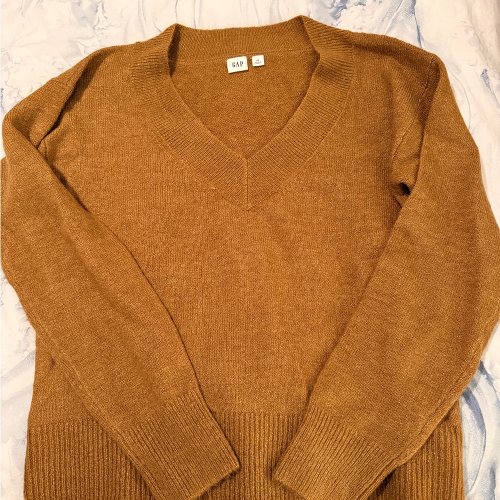 GAP Women's Brown V-Neck Sweater